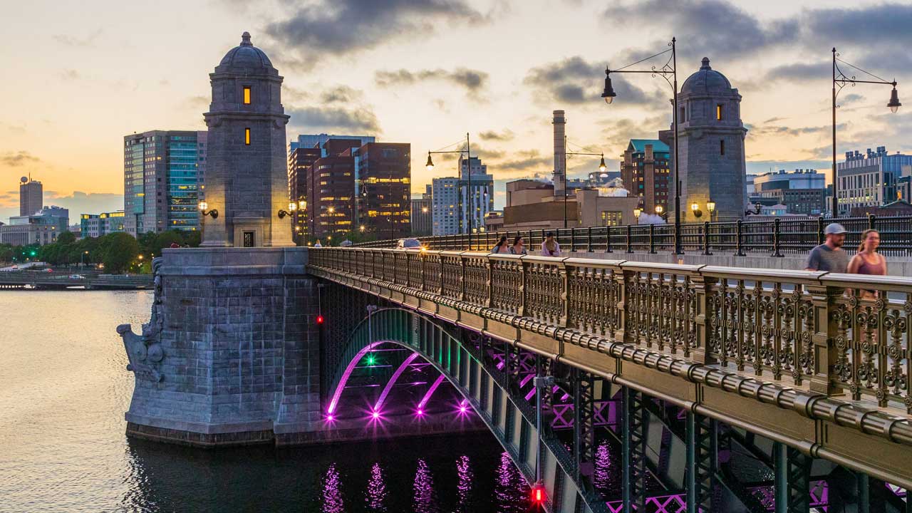 2 Recorre la emocionante Costa Este de Estados Unidos, desde la icónica Nueva York hasta la histórica Boston